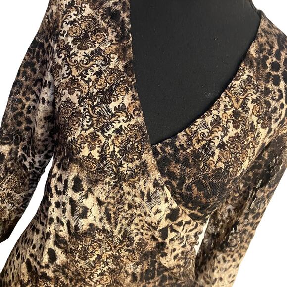 Chico's Brown and Tan V-Neck Wrap Blouse (Size 0) - Picture 4 of 11